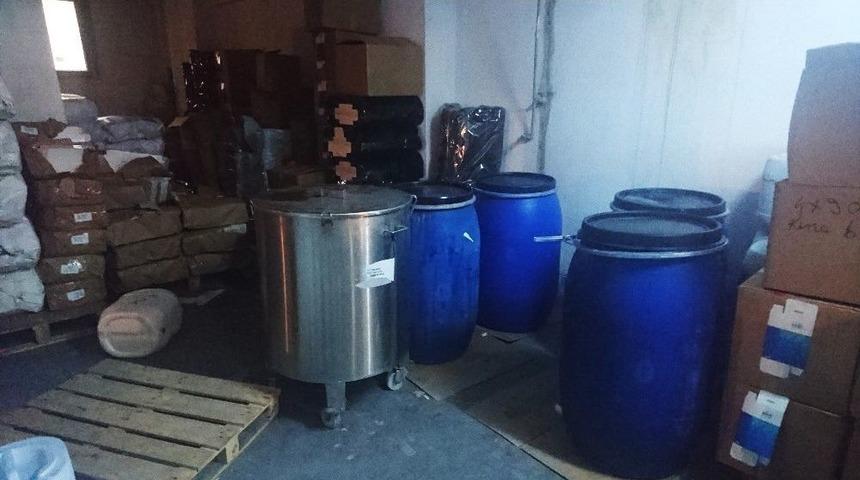 Bah&ccedil;elievler&rsquo;de 1 Milyon Tl&rsquo;lik Sahte Parf&uuml;m Operasyonu