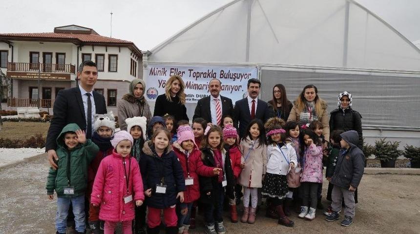 G&ouml;lbaşı&rsquo;da Minik Eller Toprakla Buluştu