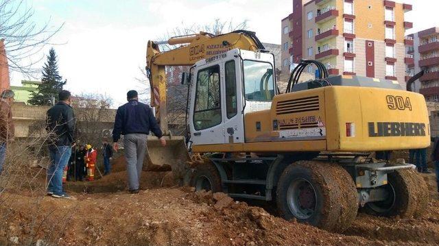 Kızıltepe’de Kuyuya Düşen Genç İçin Seferberlik