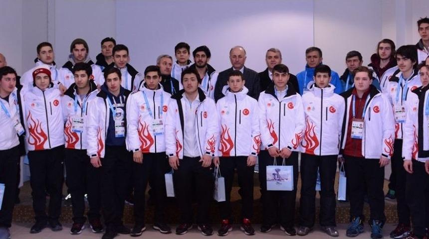 Vali Azizoğlu: &ldquo;sporcularımızın Her Daim Yanındayız&rdquo;