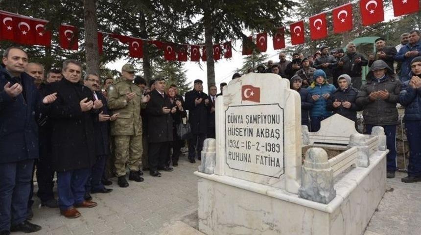 H&uuml;seyin Akbaş&rsquo;ın 28. &Ouml;l&uuml;m Yıld&ouml;n&uuml;m&uuml;