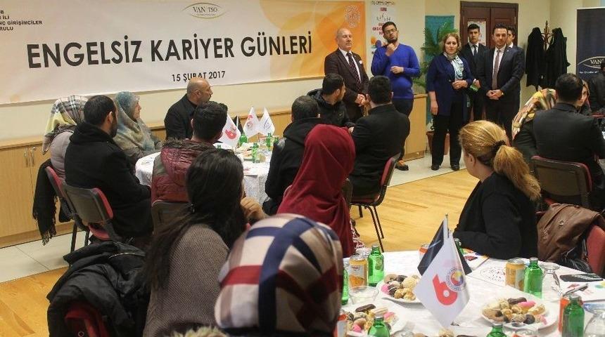 Van&rsquo;da &lsquo;engelsiz Kariyer G&uuml;nleri&rsquo; Etkinliği