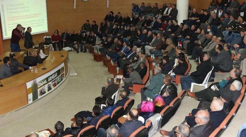 Akhisar&rsquo;da Zeytin &Uuml;reticilerine Bilgilendirme Toplantısı
