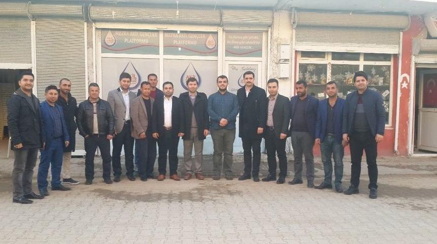 Birecik&rsquo;te Akil Gen&ccedil;ler Referandum &Ccedil;alışmalarına Başladı