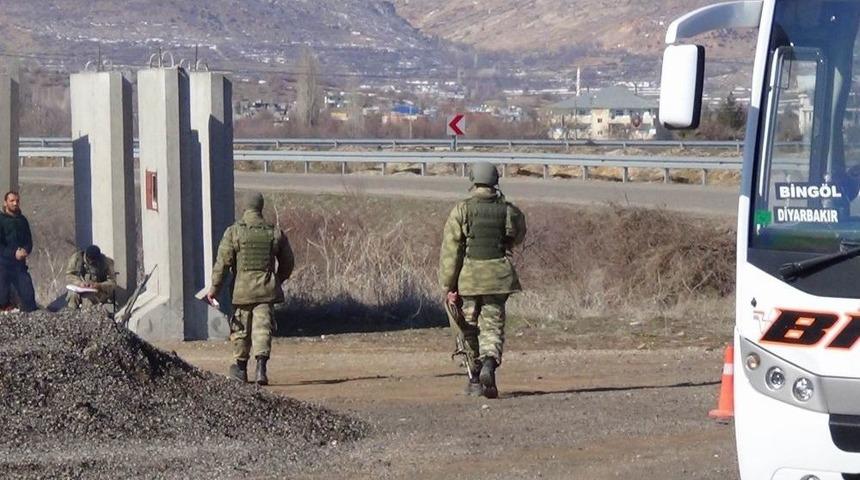 Yolcu Minib&uuml;s&uuml;ne Kurşun İsabet Etti