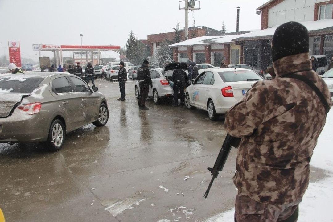 Bolu Dağı&rsquo;nda P&ouml;h Ekipleriyle G&uuml;venlik Uygulaması Yapıldı