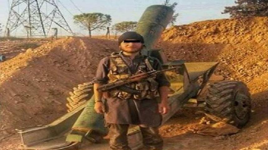 Fetih El Şam Ter&ouml;r &Ouml;rg&uuml;t&uuml; &Uuml;yesinin Evinden Fet&ouml; Kitapları &Ccedil;ıktı