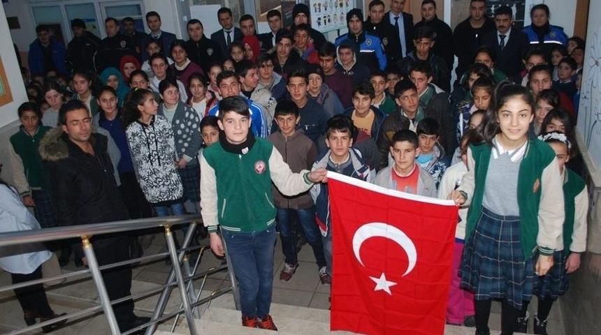 Polisten &Ouml;ğrencilere Ziyaret