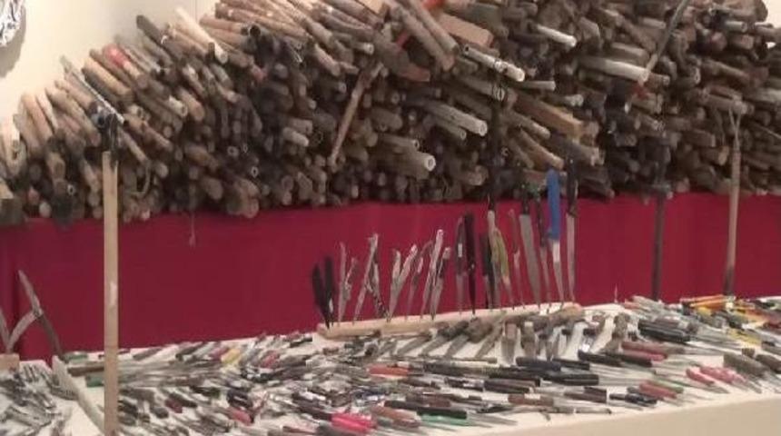 Anadolu Adliyesi Girişinde 6 Ayda Ele Ge&ccedil;en Su&ccedil; Aletleri...