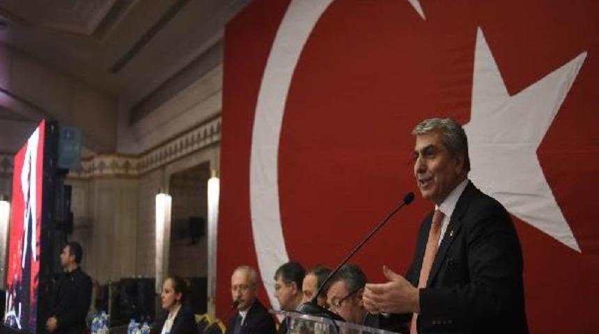 Kılı&ccedil;daroğlu İstanbul'daki Kastamonulularla Bir Araya Geldi