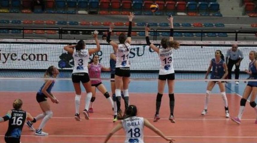 Nil&uuml;fer Belediyespor-Seramiksan: 2-3