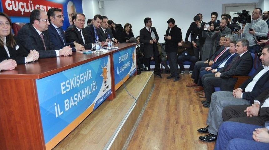 G&uuml;mr&uuml;k Bakanı T&uuml;fenkci: &ldquo;millet Ve Hakk&rsquo;ın Dışında Kimse Bize İstikamet Ve Rota &Ccedil;izemez&rdquo;