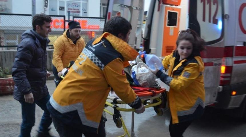 Fatsa&rsquo;da Otomobilin &Ccedil;arptığı Anne &Ouml;ld&uuml;, Kızı Yaralandı