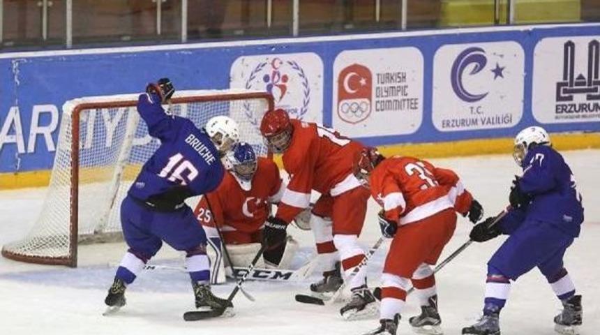 Buz Hokeyinde Fransa'ya 10-0 Yenildik