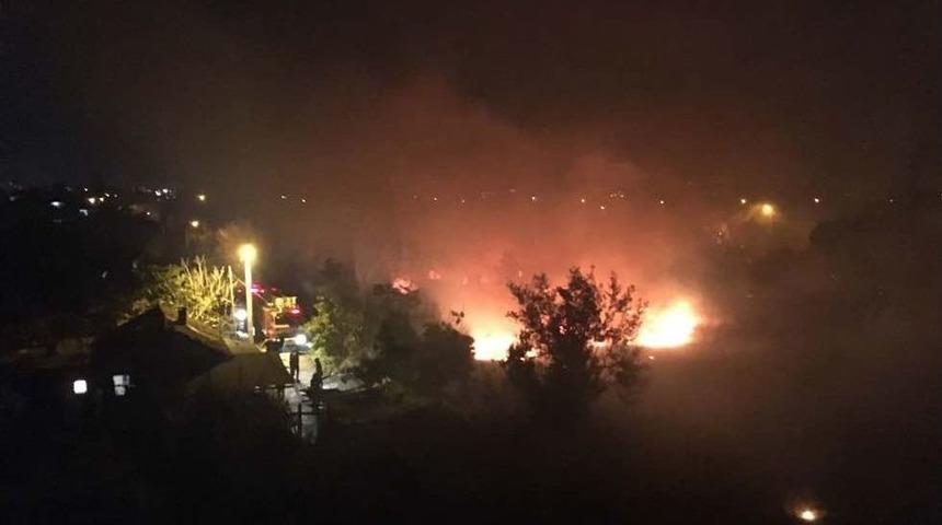 Antalya’da Ot Yangını Korkuttu