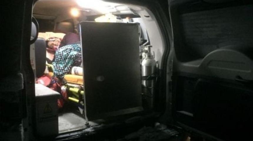 Solunum Yetmezliği Bulunan Hastanın İmdadına Paletli Ambulansla Yetiştiler