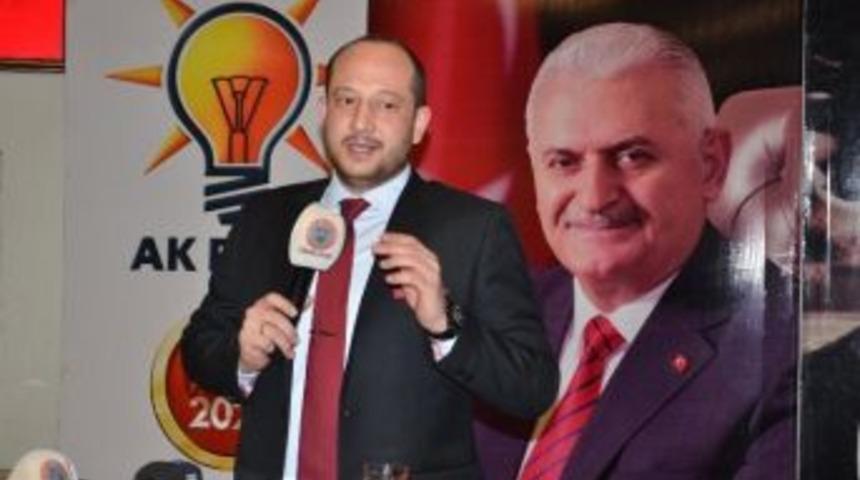 Manisa Ak Parti&rsquo;de Erdem&rsquo;in İstifası İstendi