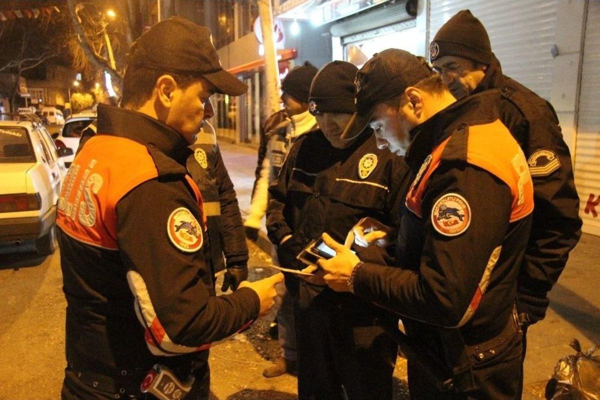 Huzur Operasyonunda 21 Kişi G&ouml;zaltına Alındı