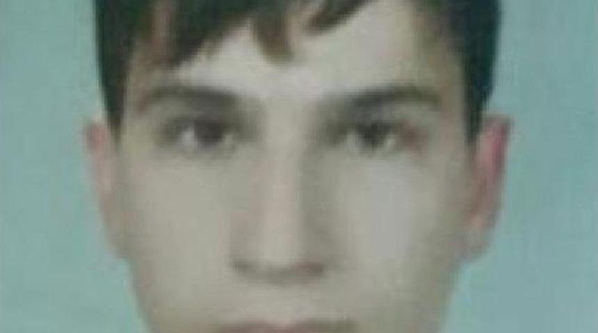 Ağabeyinin Sevgilisine Mesaj G&ouml;nderen Kişiyi &Ouml;ld&uuml;ren 16 Yaşındaki Gen&ccedil; Tutuklandı