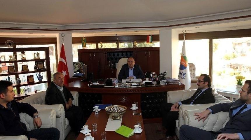 Başkan Sarıoğlu, Akdeniz Elektrik B&ouml;lge M&uuml;d&uuml;r&uuml;n&uuml; Ağırladı