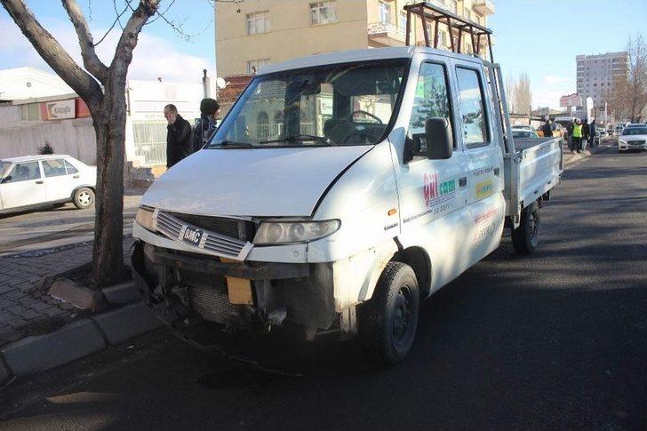 11 Araç Birbirine Girdi, Yardıma 11 Yaşındaki Suriyeli Nurettin Koştu G2