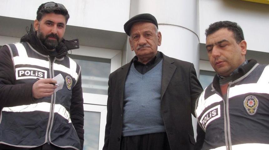 &Ccedil;ektiği Krediyi Dolandırıcılara Kaptırmaktan Polis Kurtardı