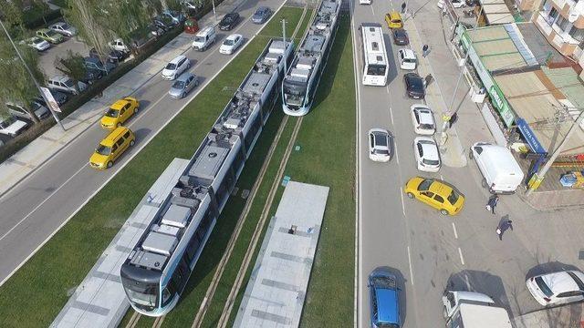 Karşıyaka Tramvayının 17 Aracı Da Geldi