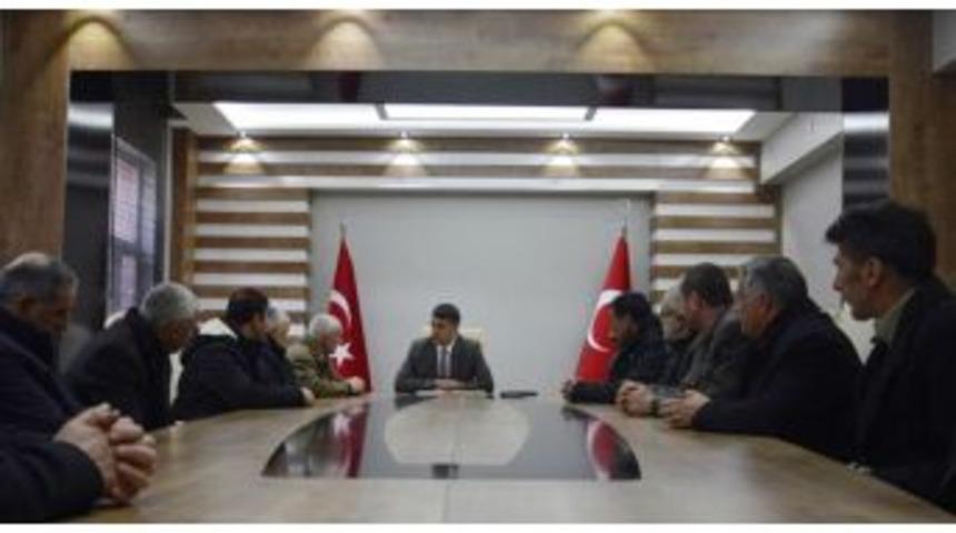 Kaymakam Akhan Muhtarlarla Bir Araya Geldi