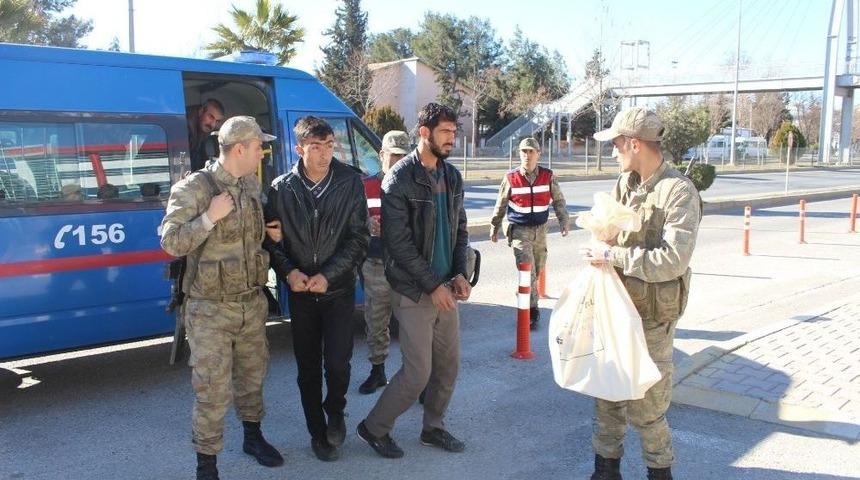 Deaş Ve El Nusra Propagandası Yapan 3 Şahıs Adliyeye Sevk Edildi