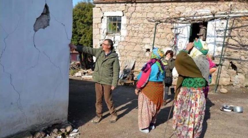 Çomü'den Deprem Bölgesinde Inceleme