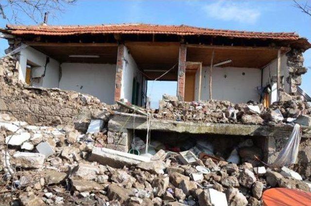 Çomü'den Deprem Bölgesinde Inceleme