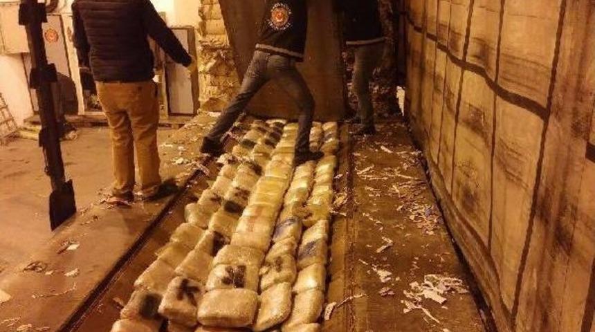 İpsala&rsquo;Da Tır'da 298 Kilo Esrar Ele Ge&ccedil;irildi