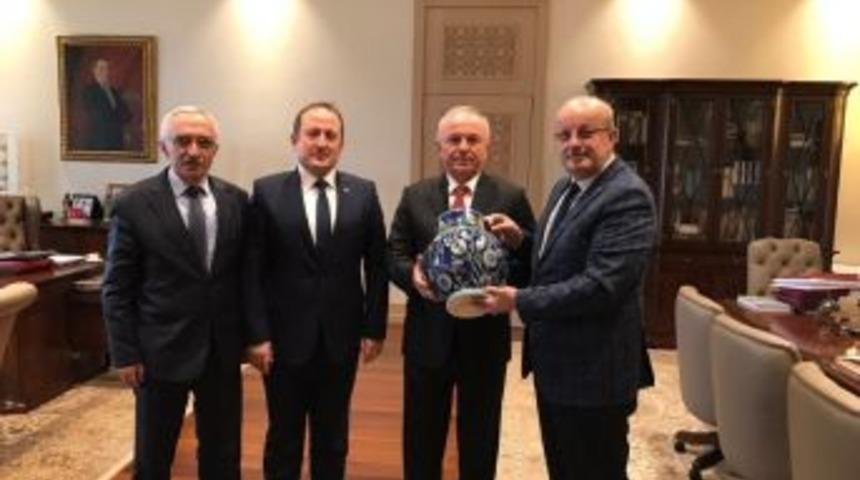 Kaymakam Ve Başkandan K&uuml;lliye Ziyareti