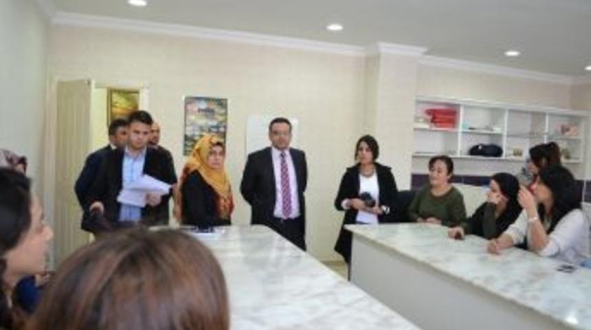 M&uuml;d&uuml;r Kızılkaya&rsquo;dan Aile Destek Merkezine Ziyaret