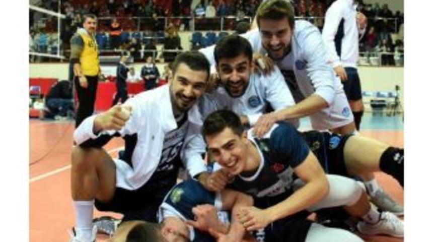 Arkasspor 4'&uuml;nc&uuml; Kez Play Off'a Kalmayı Başardı