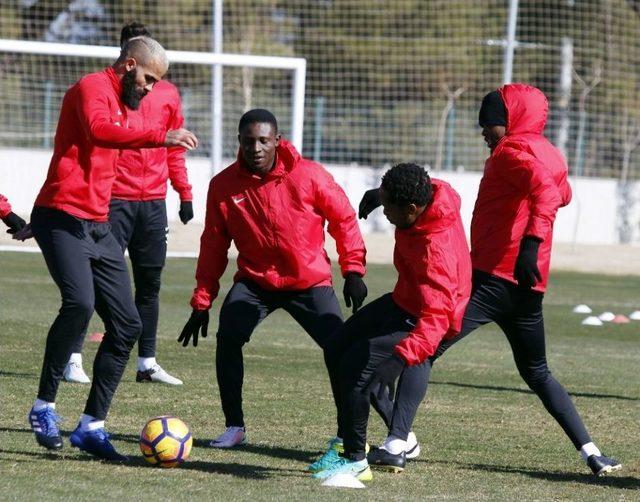 Antalyaspor, Karabükspor Maçı Hazırlıklarını Sürdürüyor