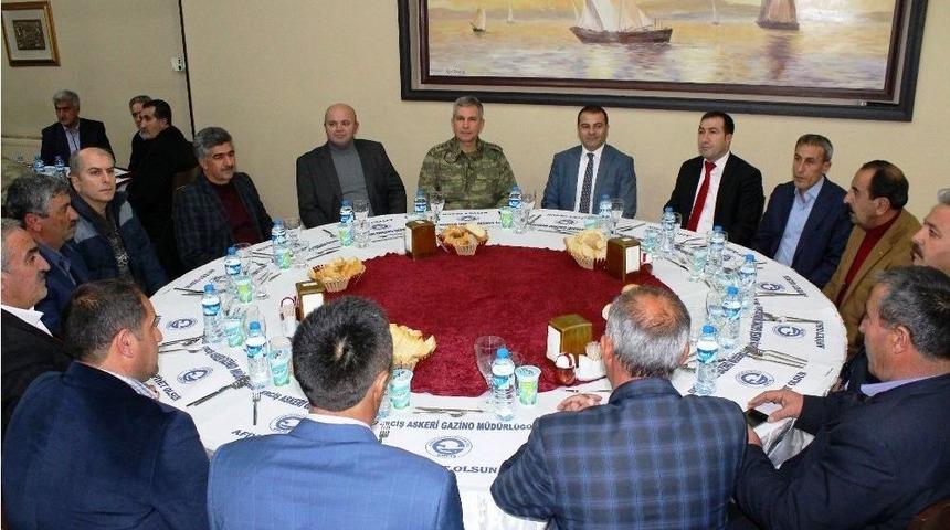 Emekli Ayrılan Koruculara Başarı Belgesi