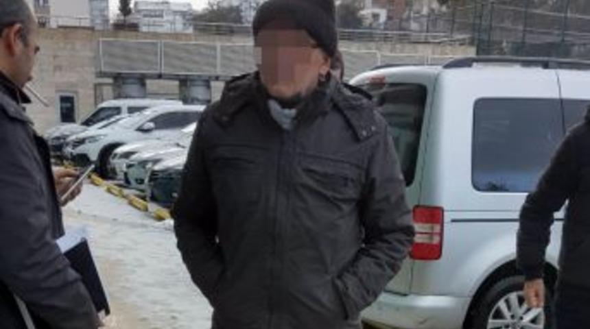 Yolcu Otob&uuml;s&uuml;nde Ka&ccedil;ak Bal Ve İ&ccedil;ki İle Yakalandı