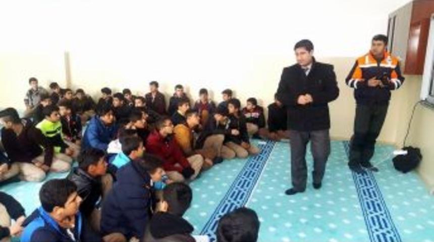 Hakkarili &Ouml;ğrencilere Afet Semineri