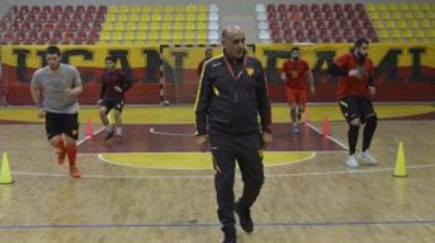 Hentbolde Göztepe'de Öztürk Şoku