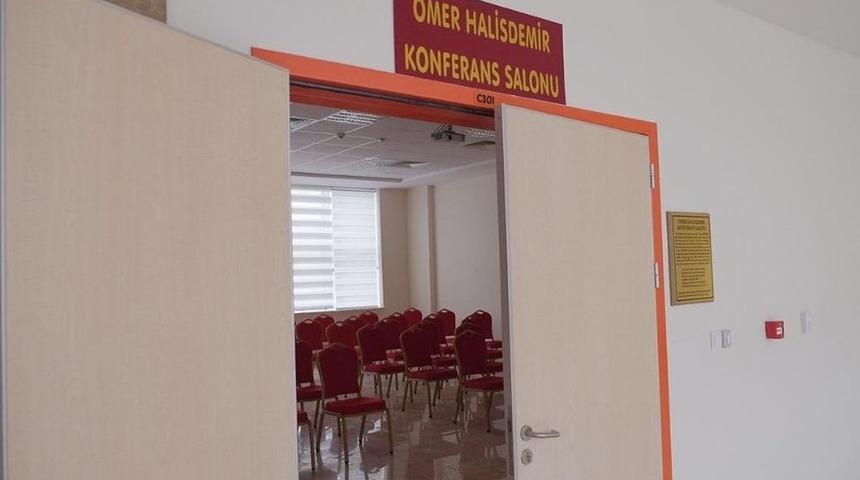 Bilecik Şeyh Edebali &Uuml;niversitesi 15 Temmuz Şehitlerinin Anısını Yaşatıyor