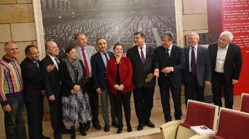 Chp İzmir Milletvekillerinin İzmir Marşı Korosu