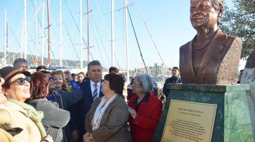 Bodrum&rsquo;da T&uuml;rkan Saylan B&uuml;st&uuml; A&ccedil;ıldı