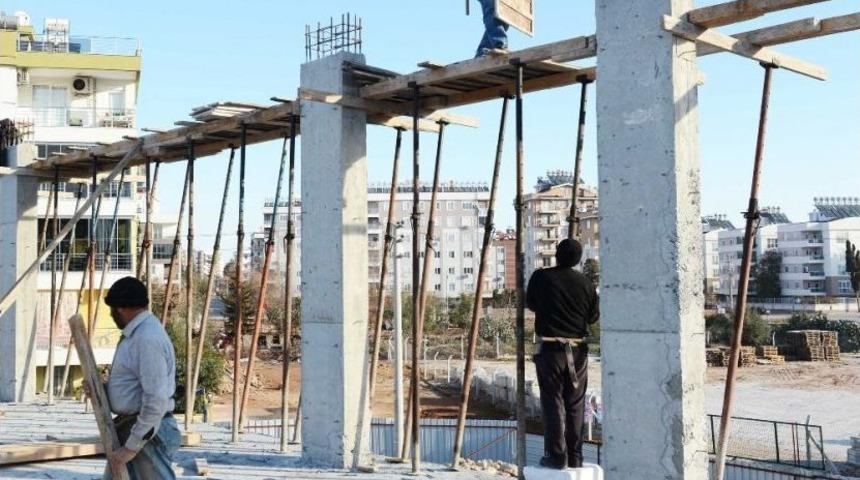 Antalya B&uuml;y&uuml;kşehir Kızıltoprak Sağlık Merkezini Yapıyor