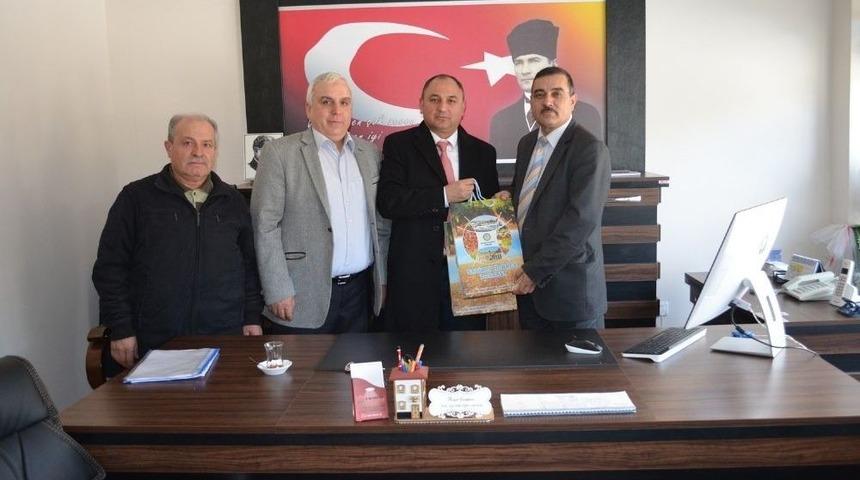 Kula&rsquo;da 170 &Ouml;ğrenciye Eşofman Yardımı