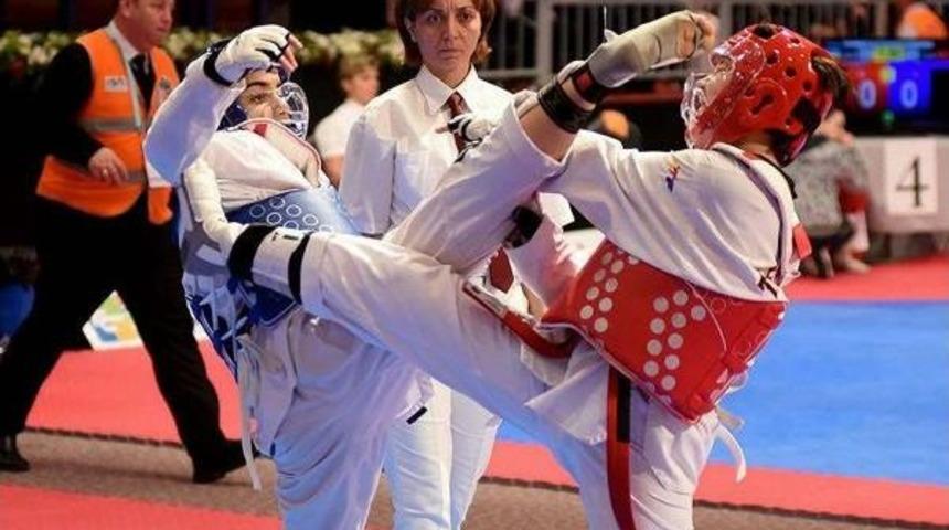 Bucalı Tekvandocular 3 Altın, 3 De G&uuml;m&uuml;ş Madalya Ile D&ouml;nd&uuml;