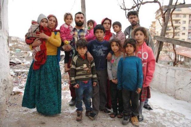Ankara'da 9 Çocuklu 2 Akraba Ailenin Gecekondudaki Dramı