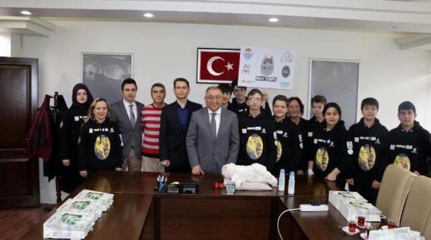 Yavru Hayvanlar I&ccedil;in Robot Anne &lsquo;Sevked&rsquo;