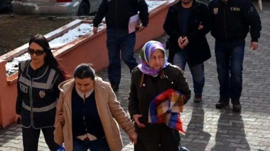 Karab&uuml;k'te 7 Fet&ouml; Ş&uuml;phelisi Adliyede