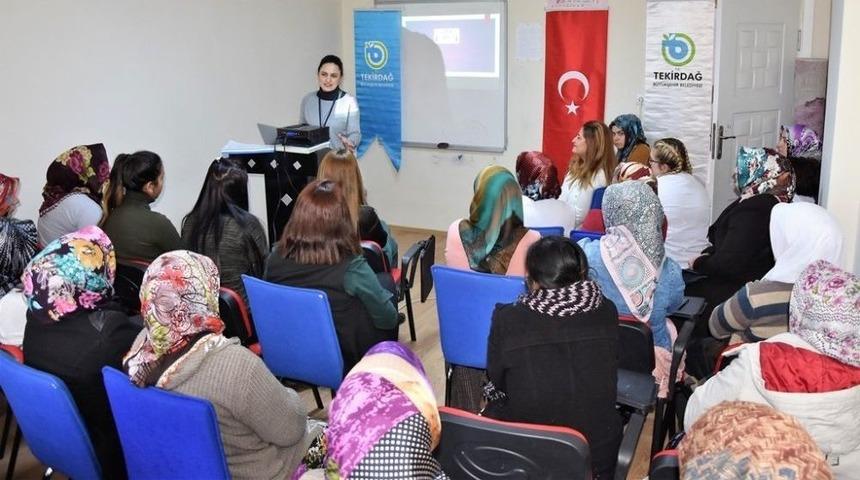 &rsquo;anne Ve &Ccedil;ocuk&rsquo; Konulu Bilgilendirme Semineri &Ccedil;orlu&rsquo;da Ger&ccedil;ekleşti